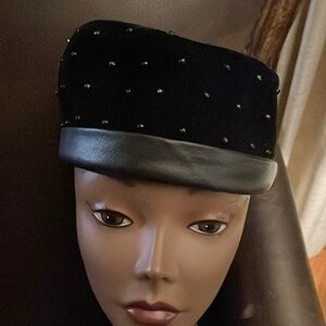 Vintage French hat       -  Made in France.  Stunning 22 1/2”  velvet hat